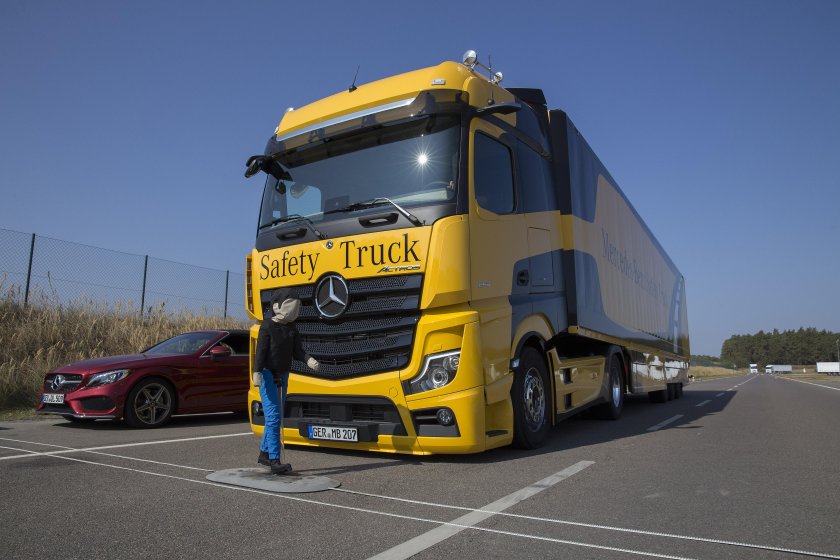 Мерседес Бенц Актрос