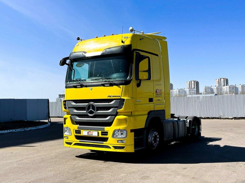 Тягачи Мерседес Актрос 1841