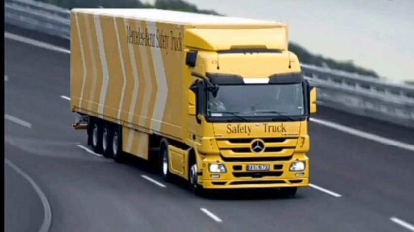 Мерседес Бенц Актрос