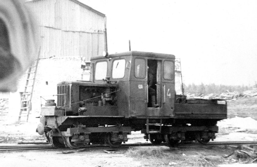 Узкоколейный мотовоз МД-54