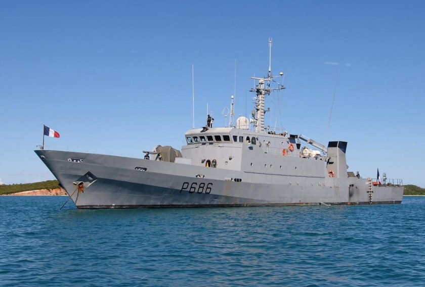 Патрульный катер типа p2000