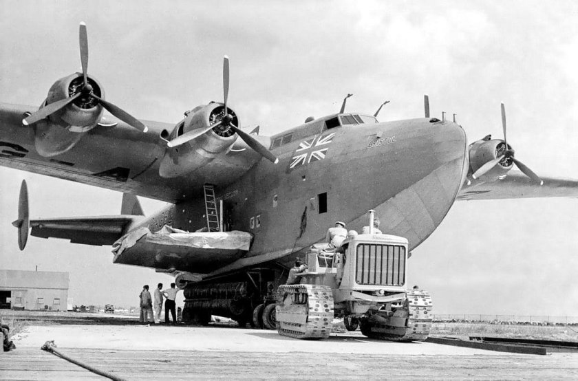 Летающая лодка Boeing 314 Clipper