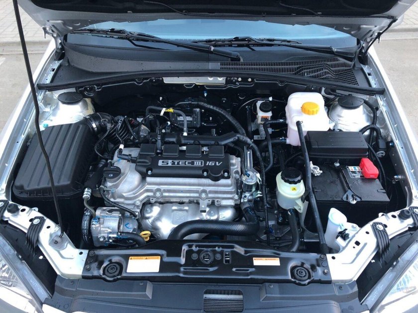 Подкапотное пространство дэу джентра