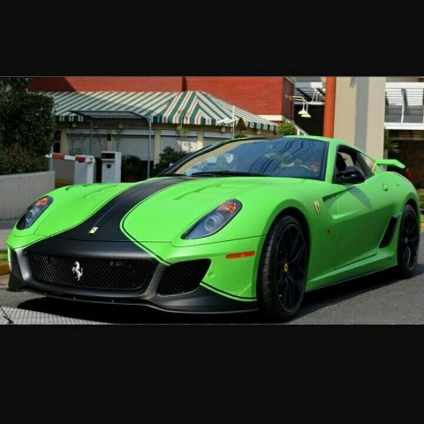 Феррари зеленая матовая