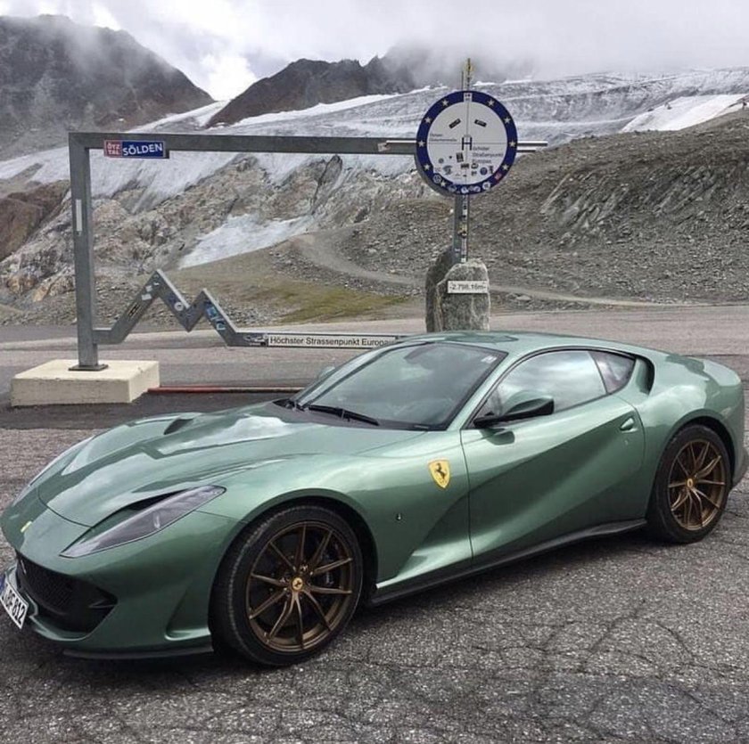 Ferrari 812 Green