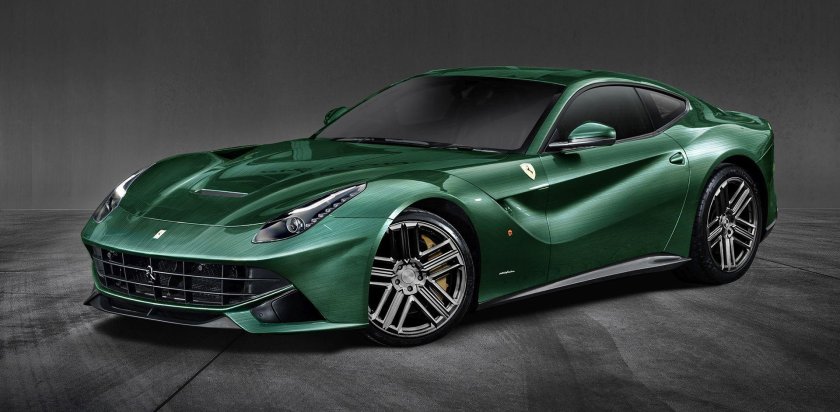 Ferrari f12 Berlinetta зелёная