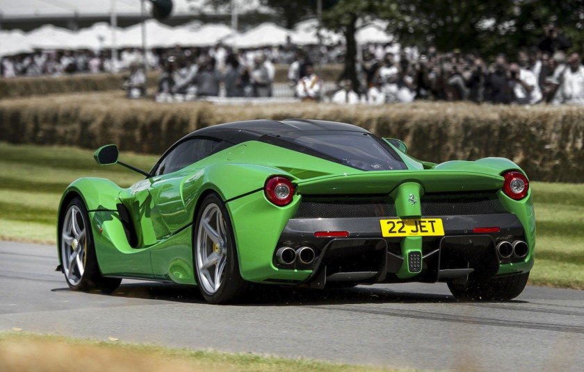 Ferrari LAFERRARI зеленая