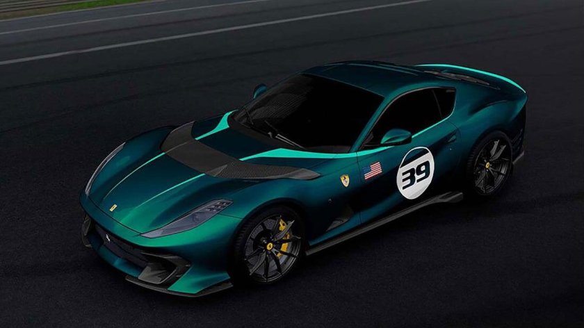 Феррари 812 Competizione