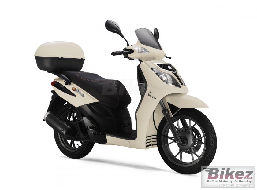 Скутер Benelli 250