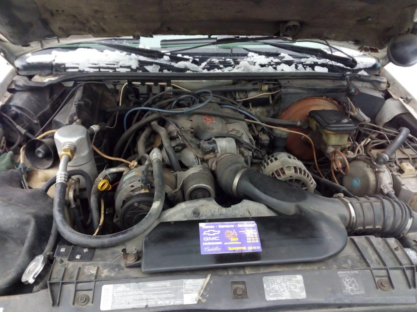 Isuzu Trooper подкапотка