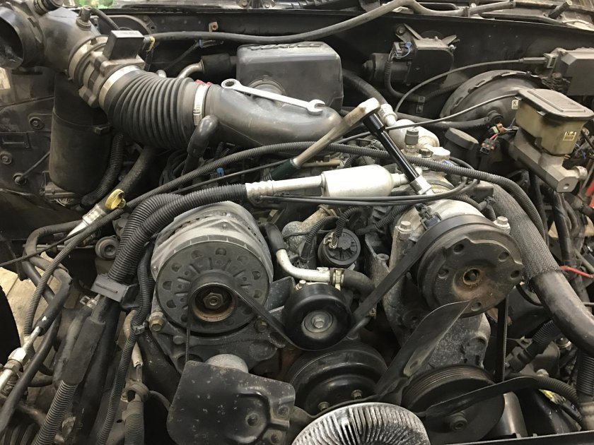 Tahoe Chevrolet 5.7 ремень