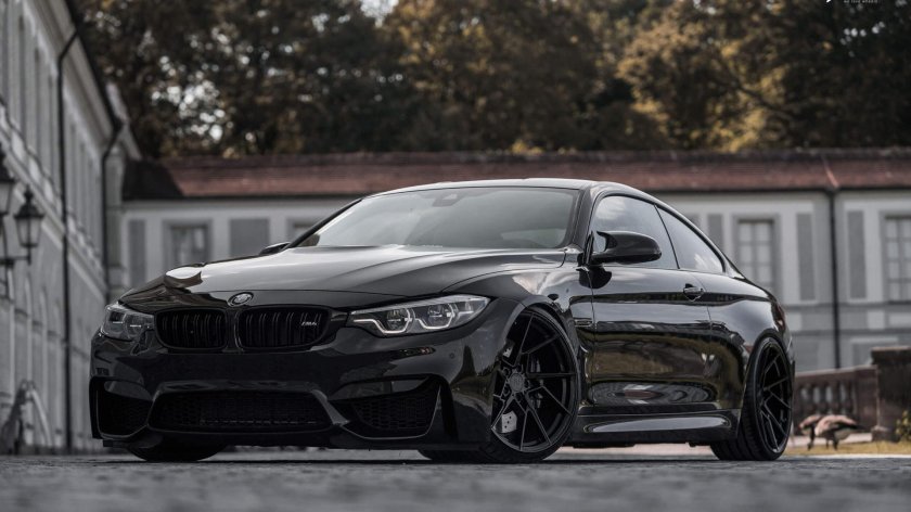 BMW m4 f82 Black