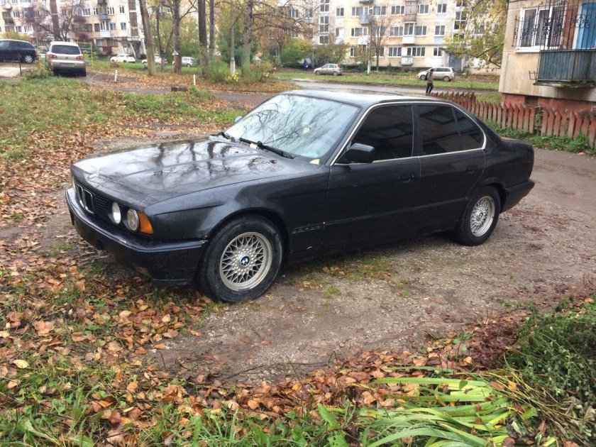 БМВ 520 1990 года