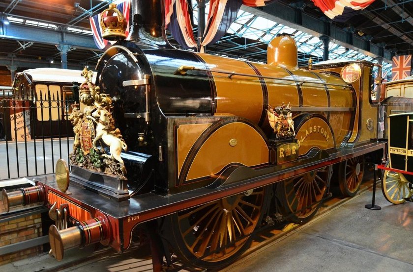 Поезд королевы Елизаветы 2