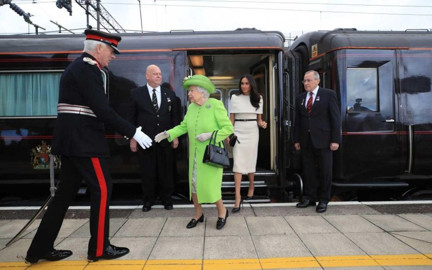 Королевский поезд Елизаветы 2