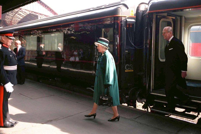 Королевский поезд