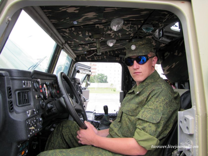 Военный водитель