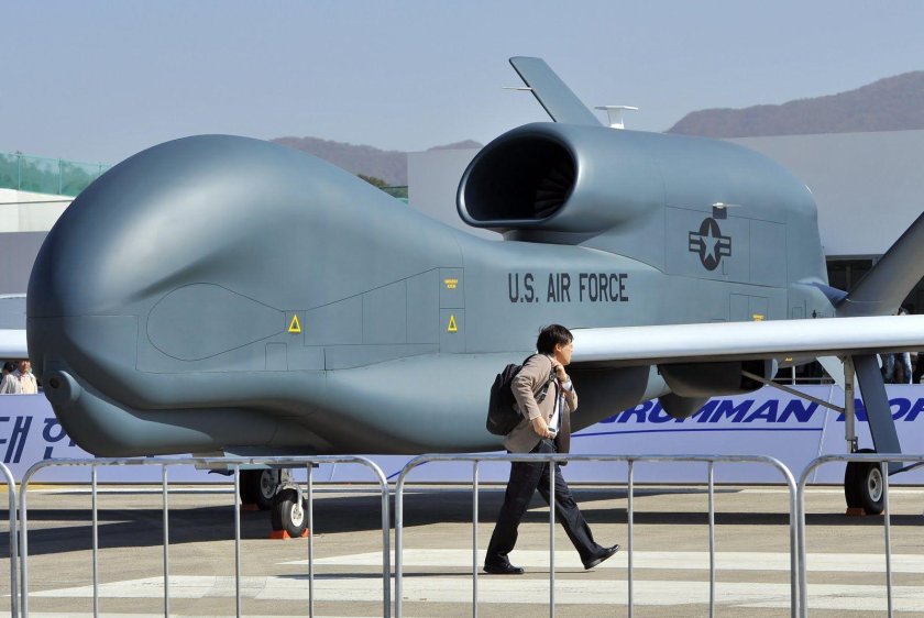 Самолет Northrop Grumman RQ-4b Global Hawk