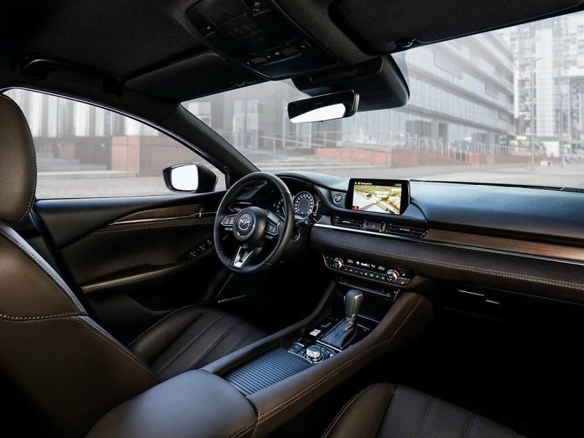 Мазда 6 2021 салон