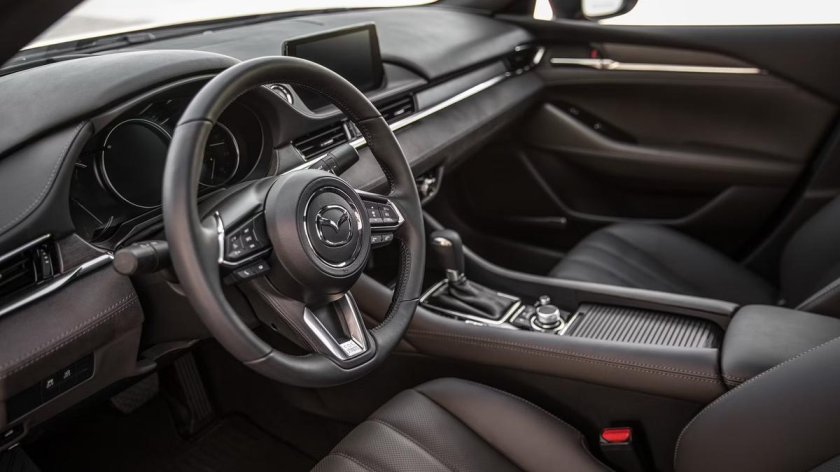 Мазда 6 2021 салон