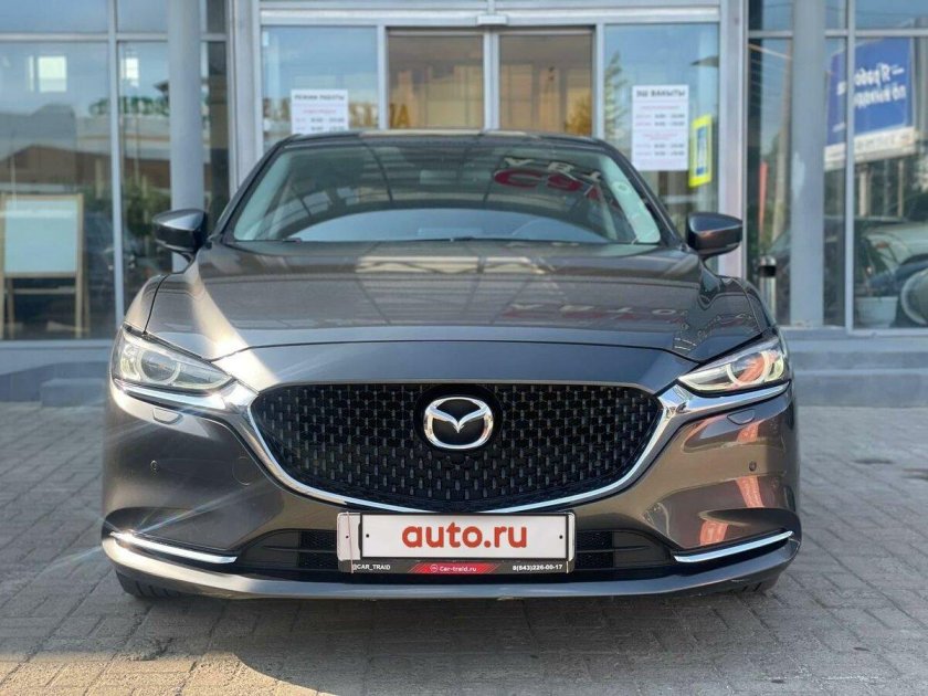 Мазда 6 серого цвета