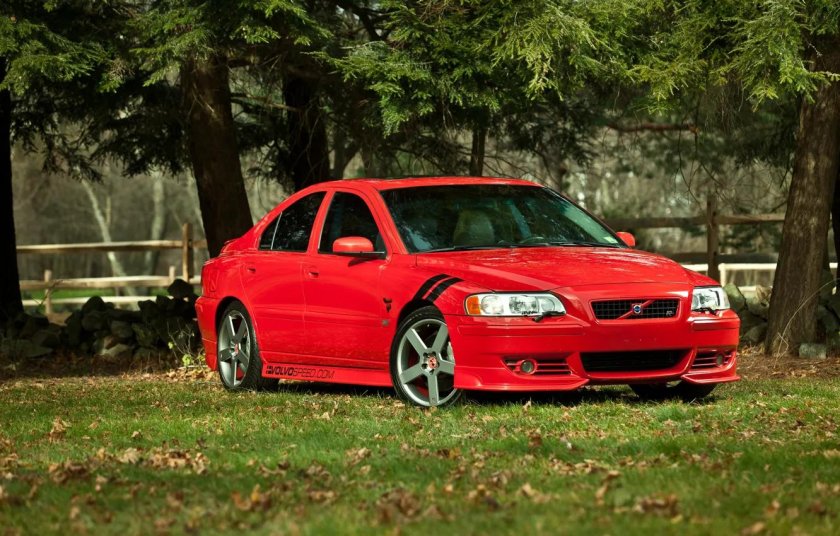 Volvo s60r Red