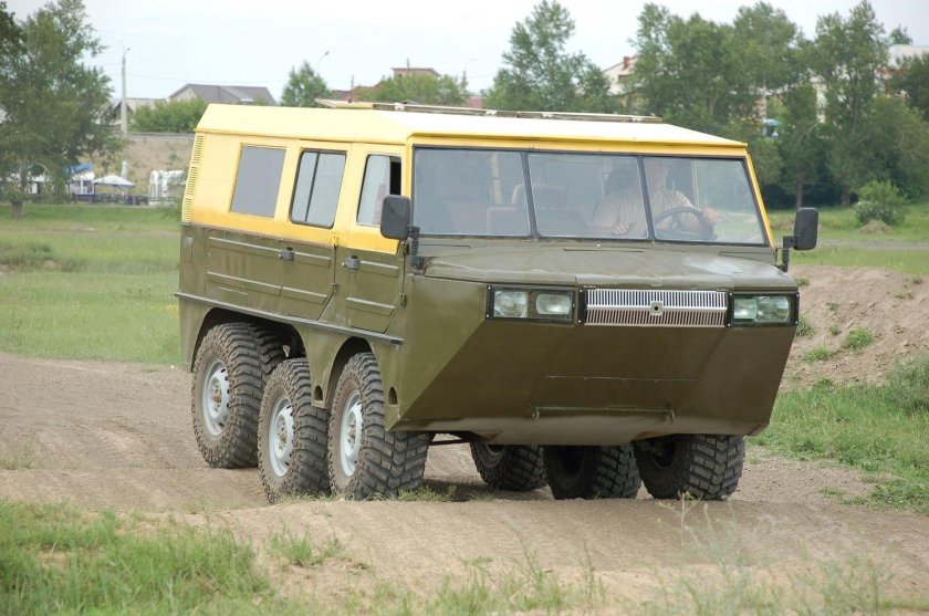 ЛУАЗ 6х6