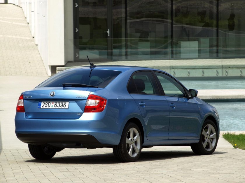 Škoda Рапид 2012