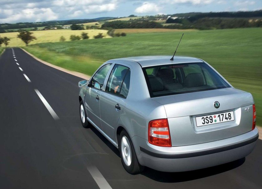 Шкода фабия 2004 седан