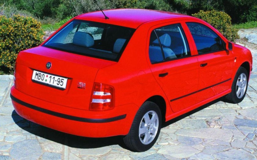 Шкода Фабия 2004 1.2