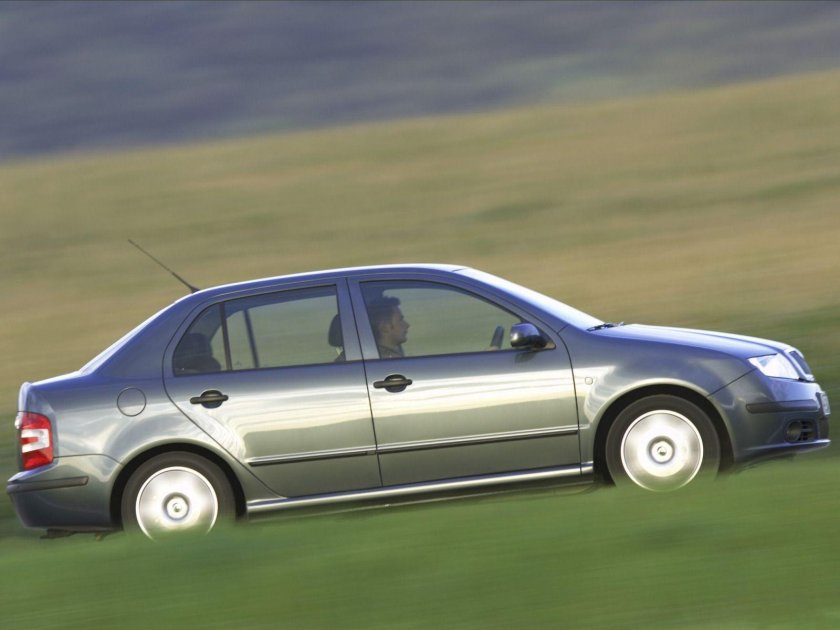 Шкода Фабия 2005 седан