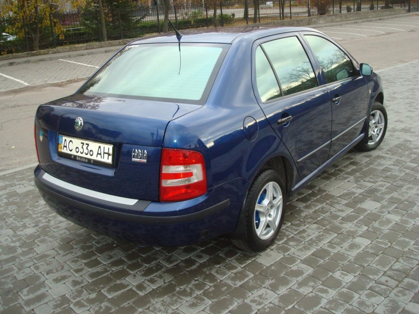 Skoda Fabia, 2005 седан