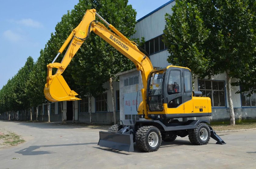 Экскаватор колесный полноповоротный Slot