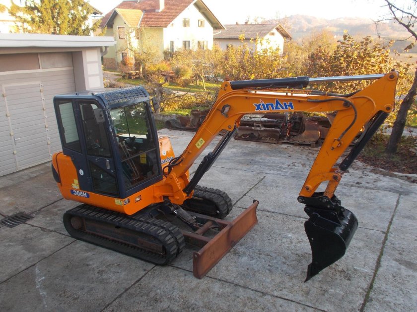 Экскаватор Hanix h75c