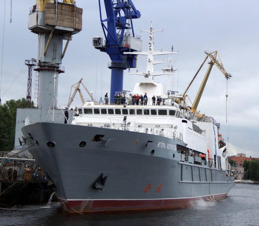 Спасательное судно Игорь Белоусов