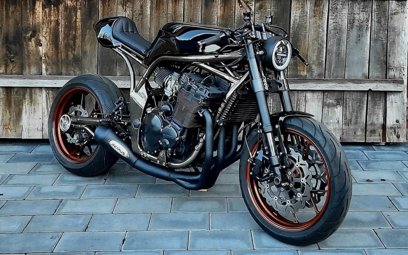 Suzuki bandit 1200 cafe racer