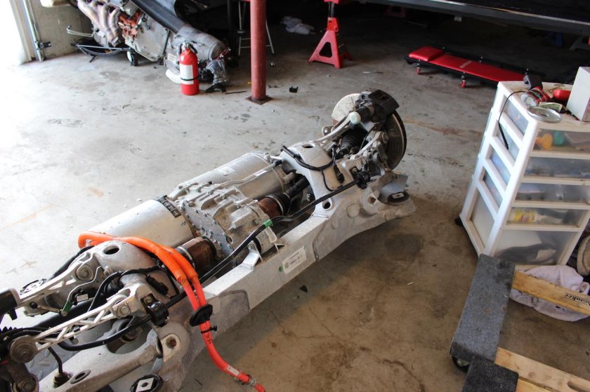 Электродвигатель Tesla model s