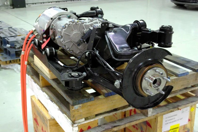 Тяговый электродвигатель для электромобиля 100квт