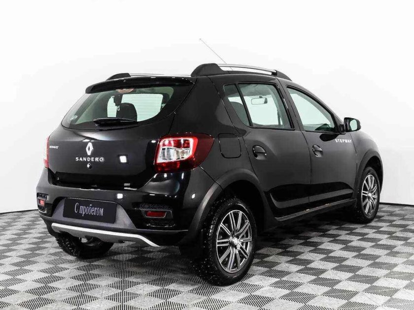 Рено Сандеро черный
