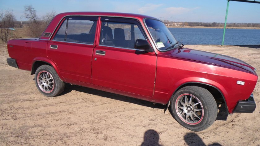 ВАЗ 2107 красный металлик