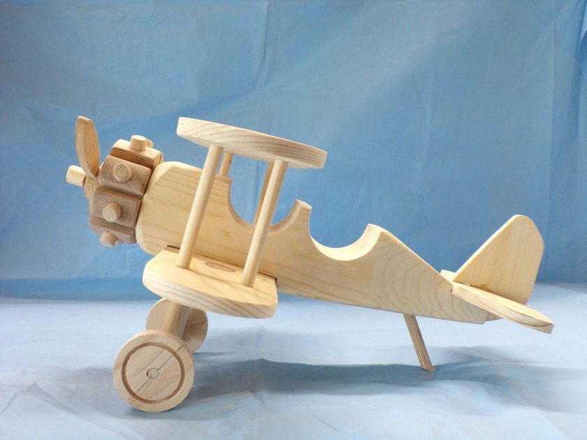 Деревянный самолет