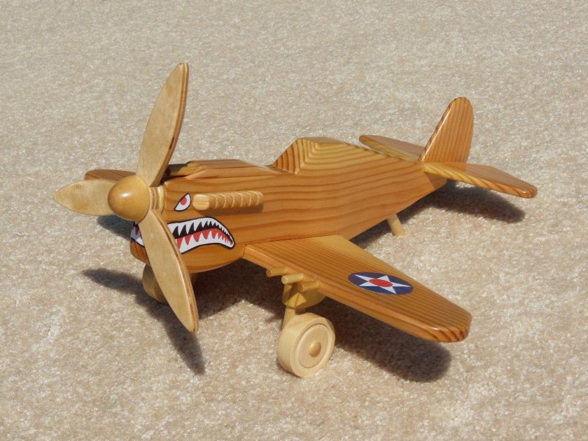 Деревянный самолет