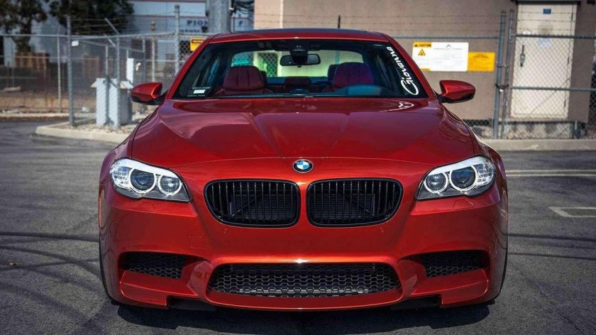 BMW m5 f10 Red