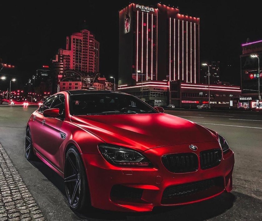 БМВ м6 красная