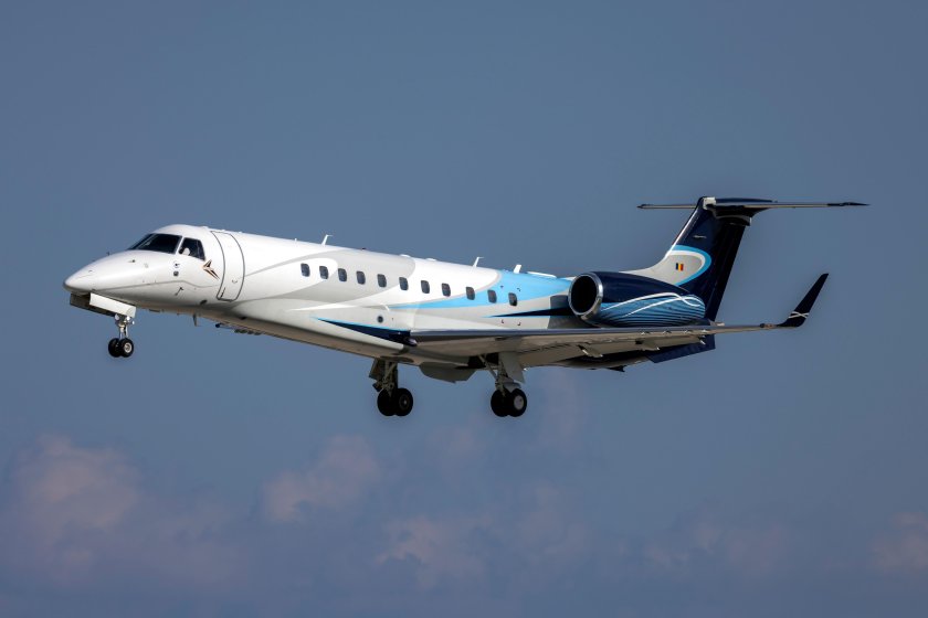 Embraer EMB-135bj Legacy 650
