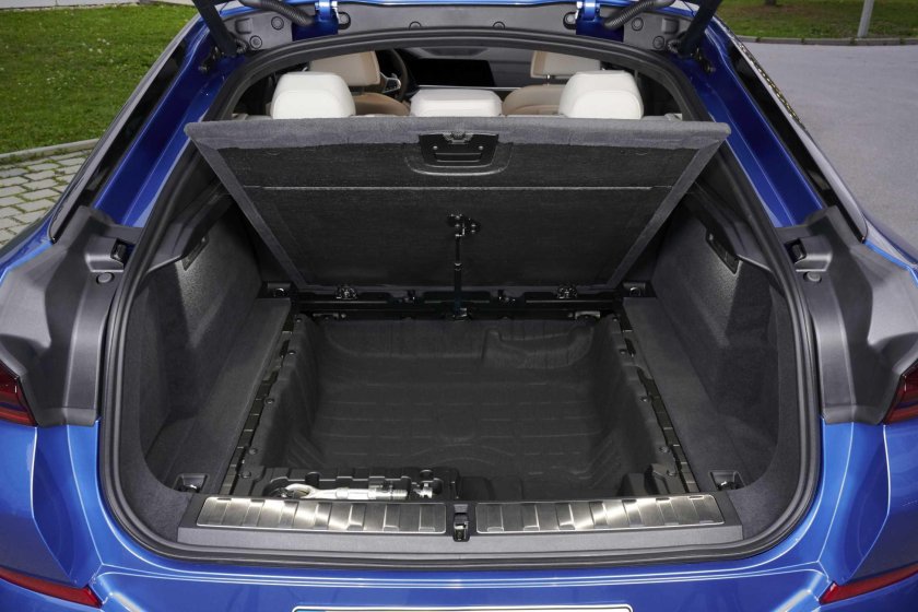 BMW x6 багажник