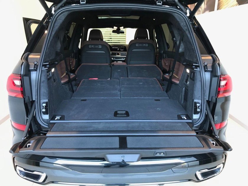 BMW x7 багажник