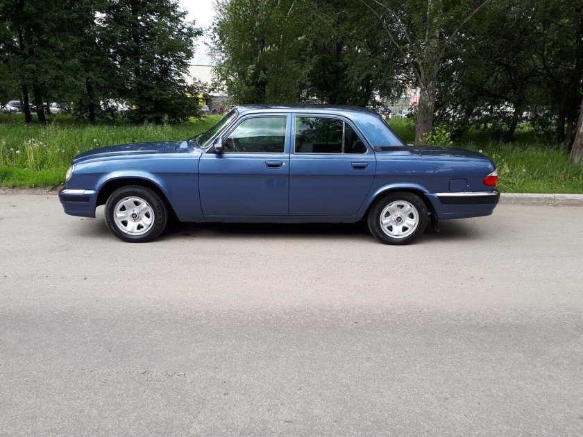 Волга ГАЗ 31105