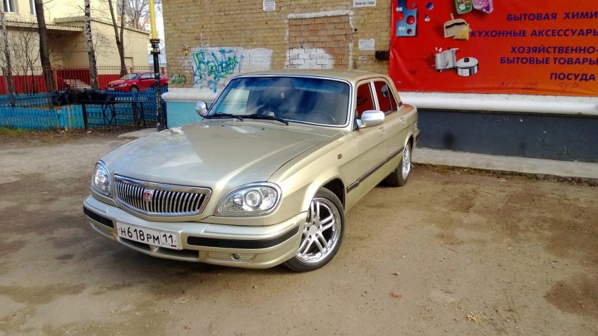 Волга ГАЗ 31105