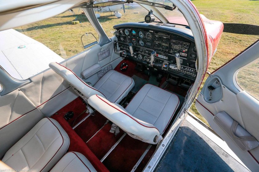 Piper pa-28 кабина